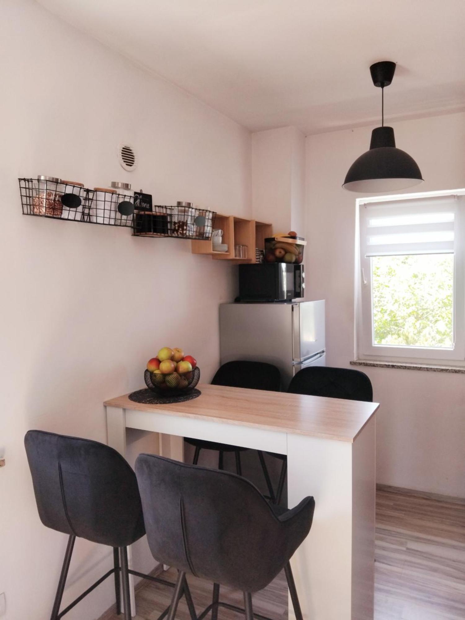 Ferienwohnung Studio Apartman Marly Pula Exterior foto